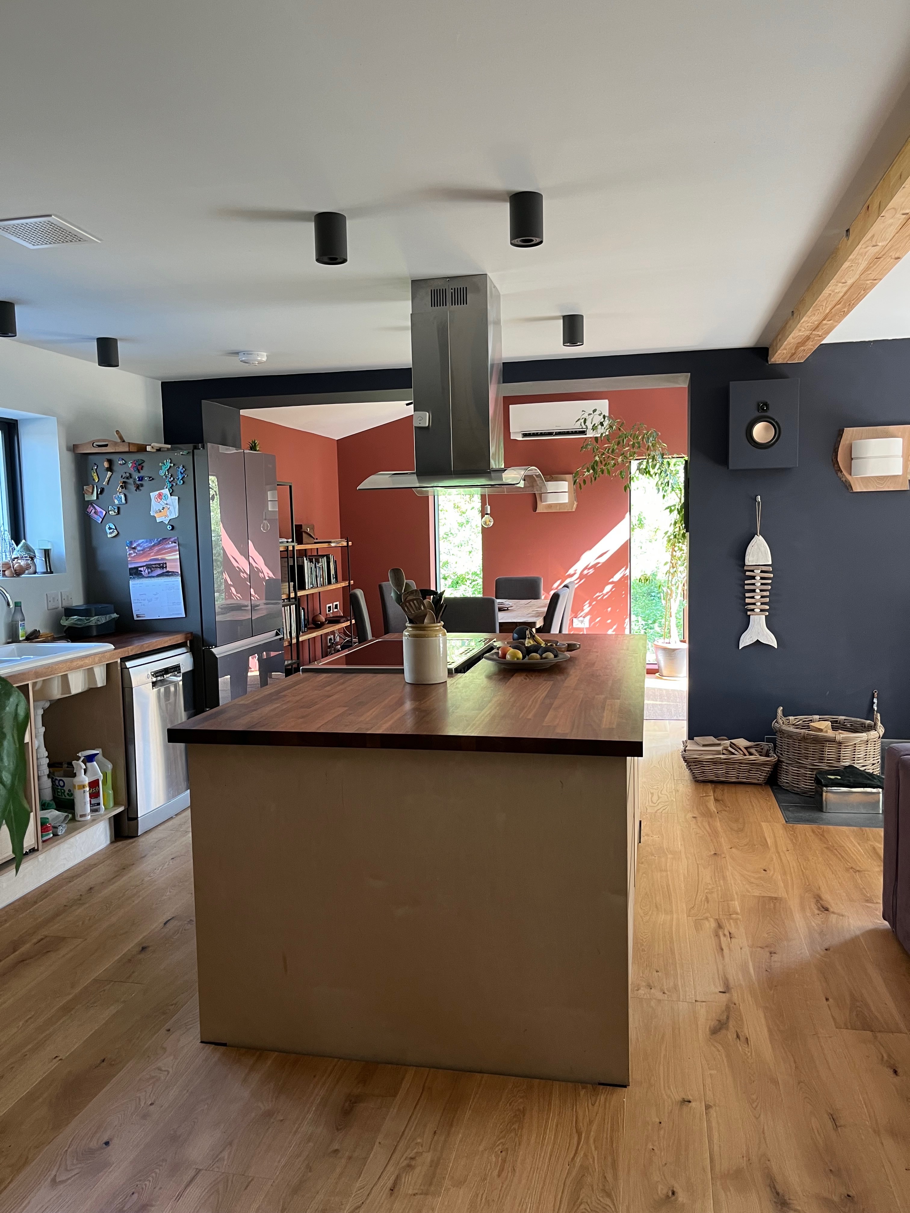 3 - Kitchen interior