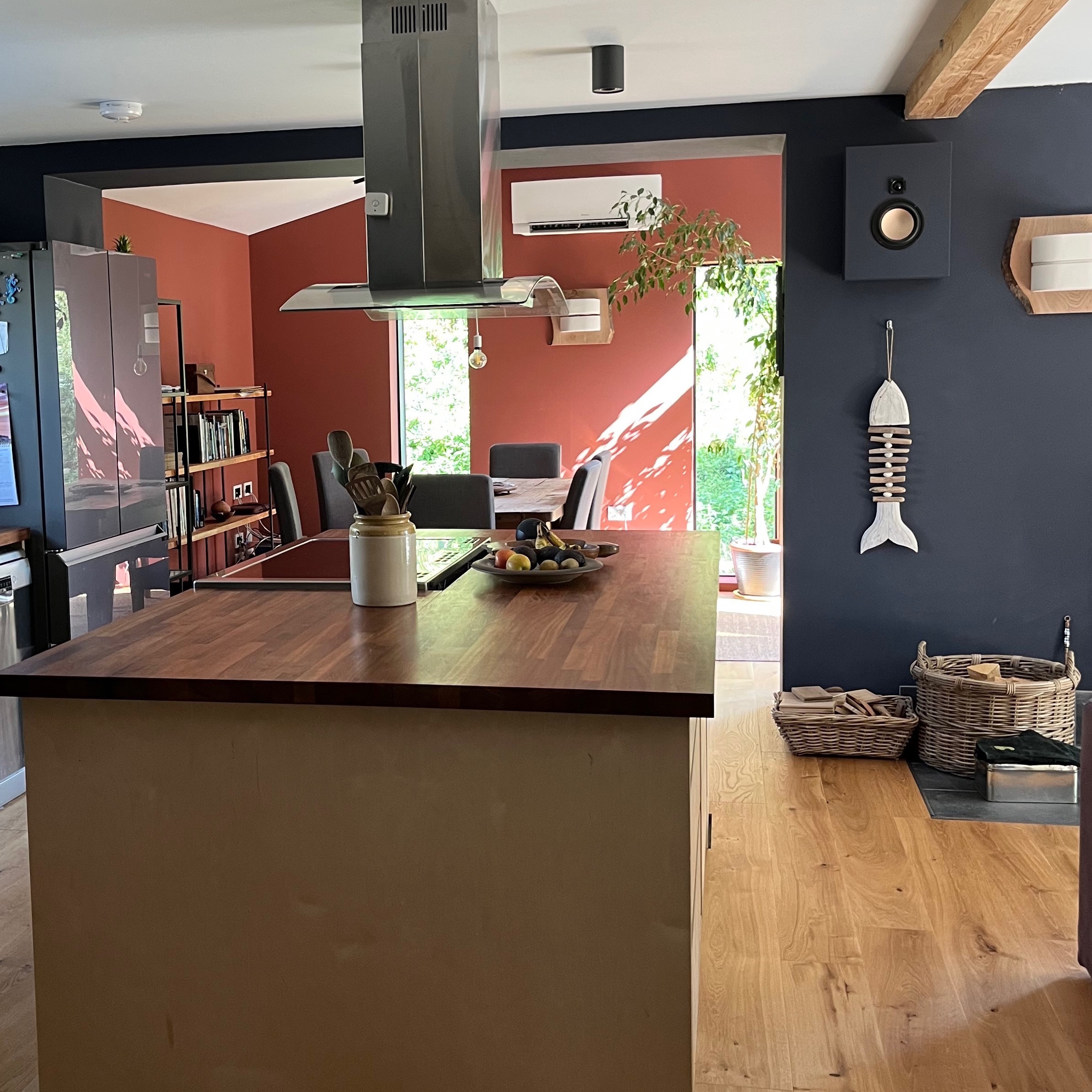 3 - Kitchen interior